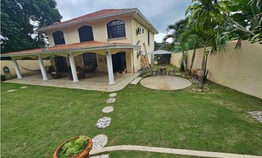 VILLA ZAITA / 2 NIVELES / 1250 M2 / 5 HABITACION / DEPOSITO / TERRAZA