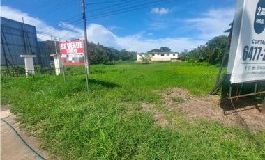Se vende Terreno en Via principal La Villa de Los Santos.