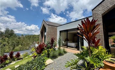 Vendo lujosa casa campestre en El Retiro Antioquia