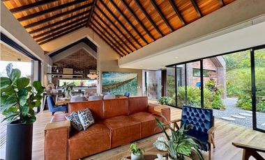 Vendo lujosa casa campestre en El Retiro Antioquia