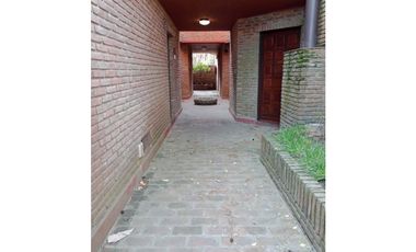 Duplex 3 Ambientes . Con Cochera fija