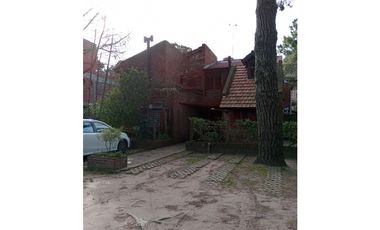 Duplex 3 Ambientes . Con Cochera fija