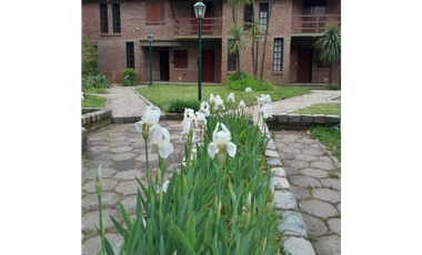 Duplex 3 Ambientes   parrilla. estacionamiento