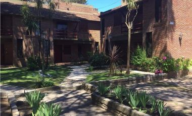 Duplex 3 Ambientes   parrilla. estacionamiento