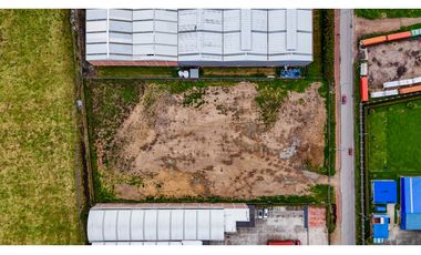 VENDE / ARRIENDA LOTE INDUSTRIAL 7.800 M2 SIBERIA