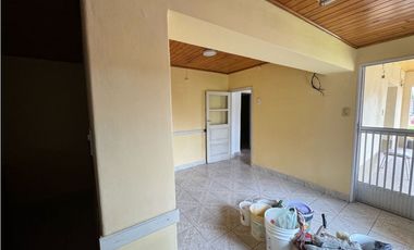 Vendo Casa en Basavilbaso, Entre Ríos.