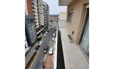 DEPARTAMENTO 3 AMBIENTES CON BALCON ZONA CENTRO