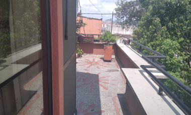 SE VENDE O PERMUTA PENT HOUSE EN EL CENTRO CERCA HOSPITAL SAN JORGE