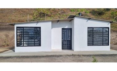 Maat vende Casa campestre, Quebrada Honda-Villeta 4.000m2 $220Millones