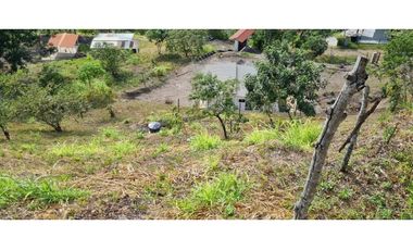 Maat vende Casa campestre, Quebrada Honda-Villeta 4.000m2 $220Millones