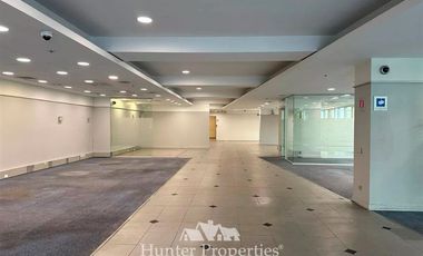 Local Comercial en Arriendo en Sanhattan. Andres Bello Centro de Negocios