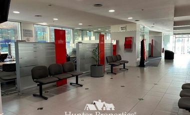 Local Comercial en Arriendo en Sanhattan. Andres Bello Centro de Negocios