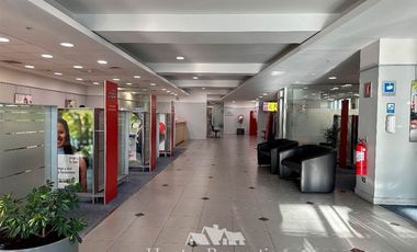 Local Comercial en Arriendo en Sanhattan. Andres Bello Centro de Negocios