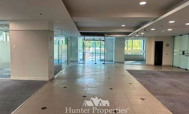 Local Comercial en Arriendo en Sanhattan. Andres Bello Centro de Negocios