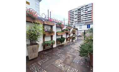 Prov., Barrio Las Flores Amapolas / El Vergel / con parquet