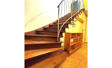 Prov., Barrio Las Flores Amapolas / El Vergel / con parquet