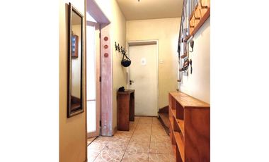 Prov., Barrio Las Flores Amapolas / El Vergel / con parquet