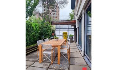 Prov., Barrio Las Flores Amapolas / El Vergel / con parquet