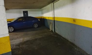 Buen Estacionamiento Metro P. de Valdivia