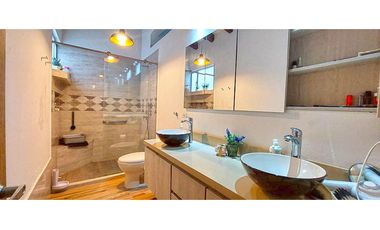 Vendo moderna casa remodelada El retiro a 5 minutos del parque