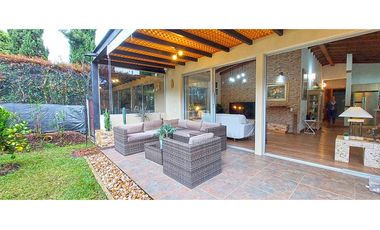 Vendo moderna casa remodelada El retiro a 5 minutos del parque