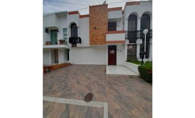 VENDO CASA BARRIO SAN CARLOS