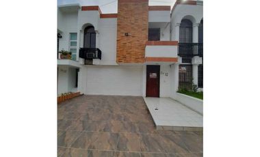 VENDO CASA BARRIO SAN CARLOS