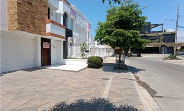 VENDO CASA BARRIO SAN CARLOS
