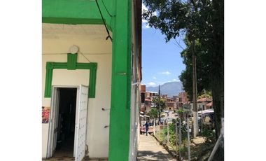 CASA LOTE EN VENTA MEDELLN MANRIQUE CENTRAL