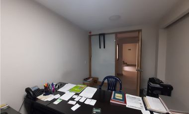 Venta de bodega, edificio y oficina en Prado Centro, Medellín