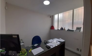 Venta de bodega, edificio y oficina en Prado Centro, Medellín