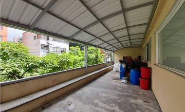 Venta de bodega, edificio y oficina en Prado Centro, Medellín