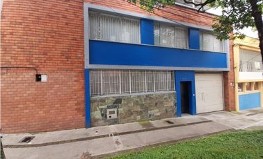 Venta de bodega, edificio y oficina en Prado Centro, Medellín