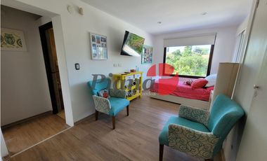 Casa en Venta - Zona Lasalle - Refaccionada - Piscina