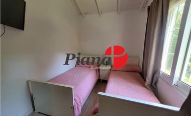 Casa en Venta - Zona Lasalle - Refaccionada - Piscina