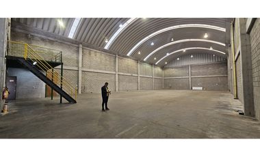 Vendo Bodega Autopista Medellín 1.283 M2