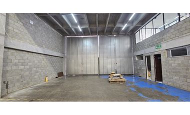 Vendo Bodega Autopista Medellín 1.283 M2
