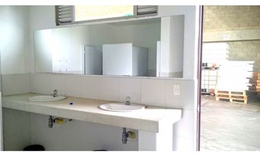 Vendo Bodega Autopista Medellín 1.283 M2