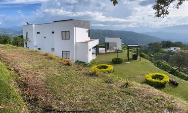 Casa finca Moderna en san Jeronimo