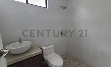 Venta Casa Moderna de Estreno en Urb. La Costa Samborondón