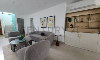 Venta Casa Moderna de Estreno en Urb. La Costa Samborondón