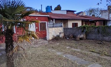 Venta Terreno y 2 departamentos, Mar de Ajo.