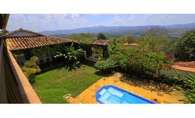 Vendo Casa Barichara Sector Santa Barbara Colonial Moderna