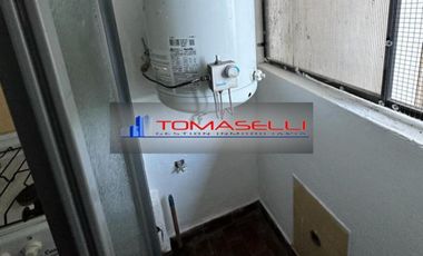 ALQUILER - APTO PROFESIONAL - DEPARTAMENTO 2 AMBIENTES CON BALCON y LAVADERO -