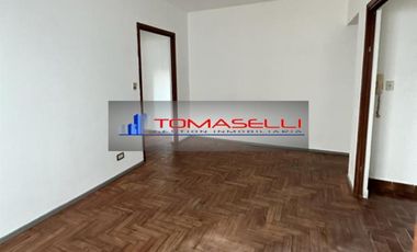 ALQUILER - APTO PROFESIONAL - DEPARTAMENTO 2 AMBIENTES CON BALCON y LAVADERO -