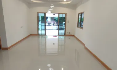 3 Bedroom House for sale at Chok Varee Home