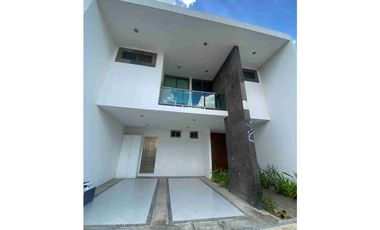 Casa en Venta Residencial Palmira zona Country