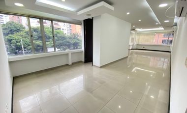 OFICINA EN ARRIENDO UBICADA EN EL POBLADO SECTOR AGUACATALA