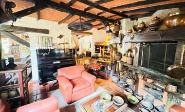Vendo espectacular casa colonial en prestigioso conjunto cerrado, La Calera