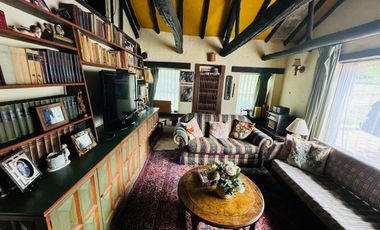 Vendo espectacular casa colonial en prestigioso conjunto cerrado, La Calera